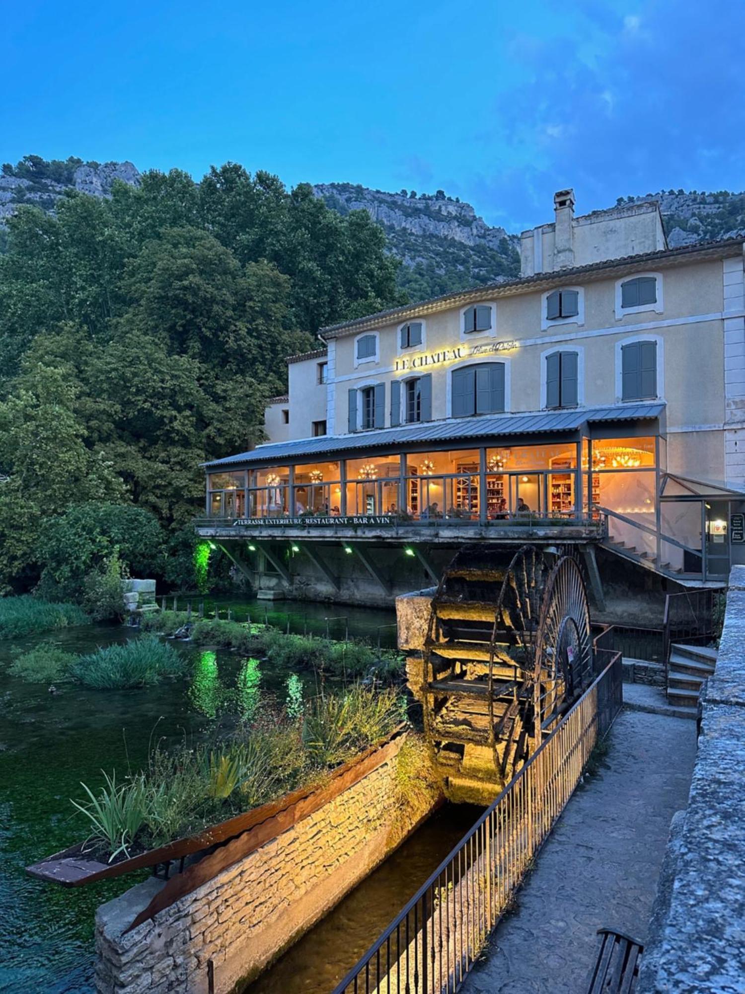 Le Chateau Olive Et Raisin Fontaine-de-Vaucluse Exterior photo